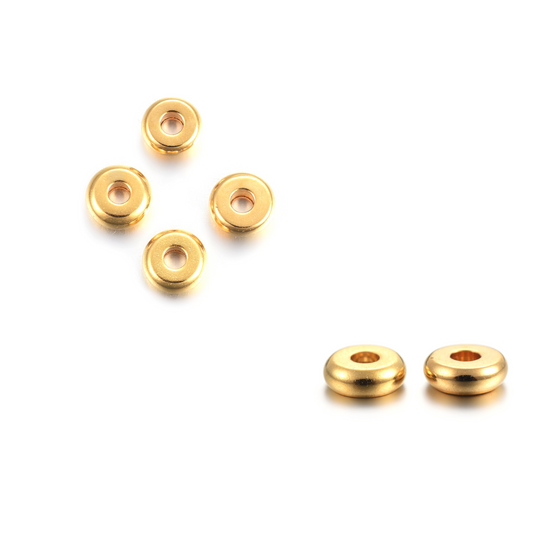 Små flade mellemperler. 18k guld. 5 stk.