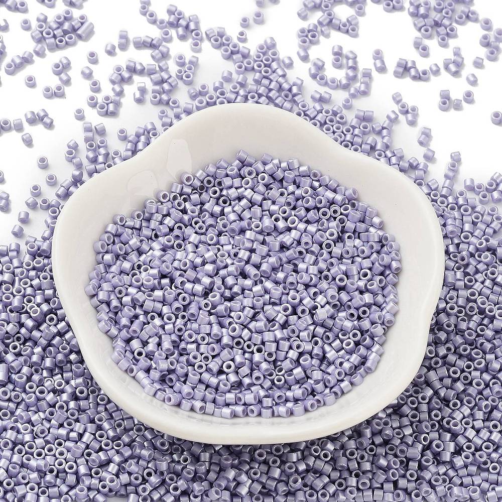 Cylinderperler delica style 2x1,5mm. 10g. Lys lavendel.