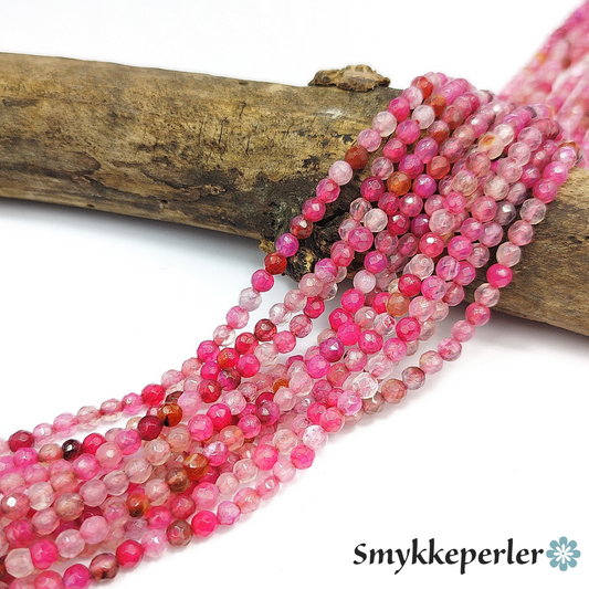 Agat hotpink facetterede perler 4 mm. Hel streng.