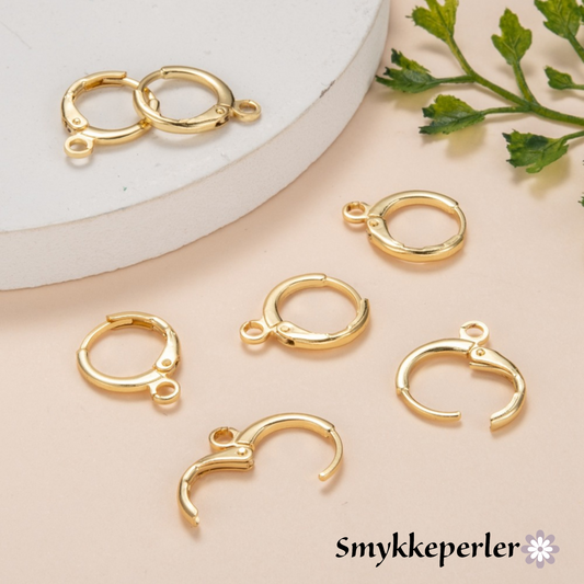 Huggie hoops med loop. 18k guld. Vandfast og svedfast.