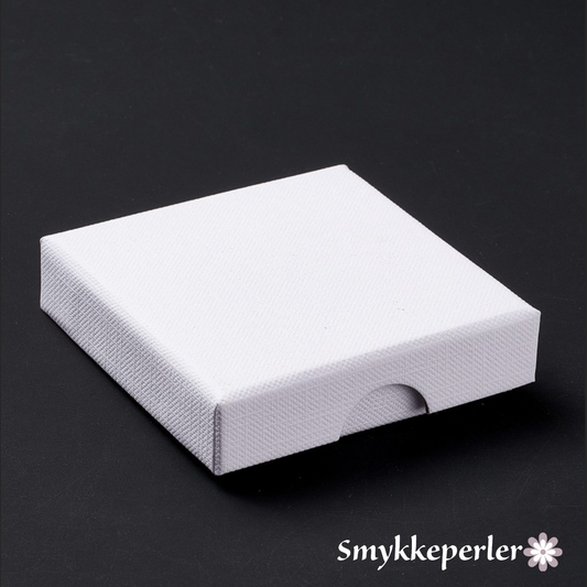 Smykkeæsker i karton med skumpude 7x7. Hvid.