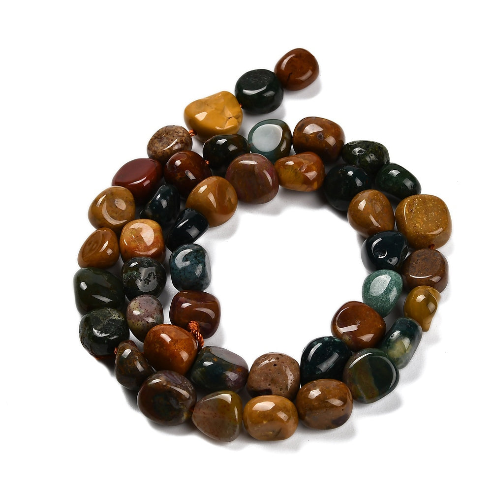 Jasper osean natur. Nuggets 8-14 mm. Hel streng på ca. 38 cm.