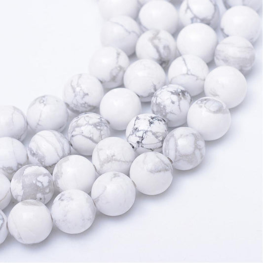 Howlite naturel 6mm hvid. Hel streng på ca. 38 cm.