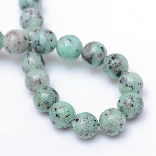 Jasper, Sesame jasper. 8 mm. Hel streng.