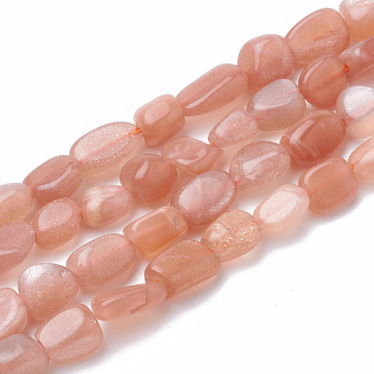 Sunstone nuggets ca. 8x6 mm. Hel streng.
