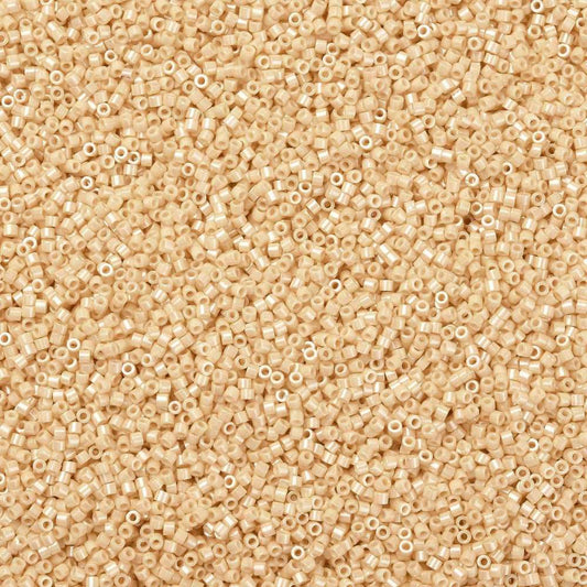 Cylinder delica style 2x1 mm. Beige