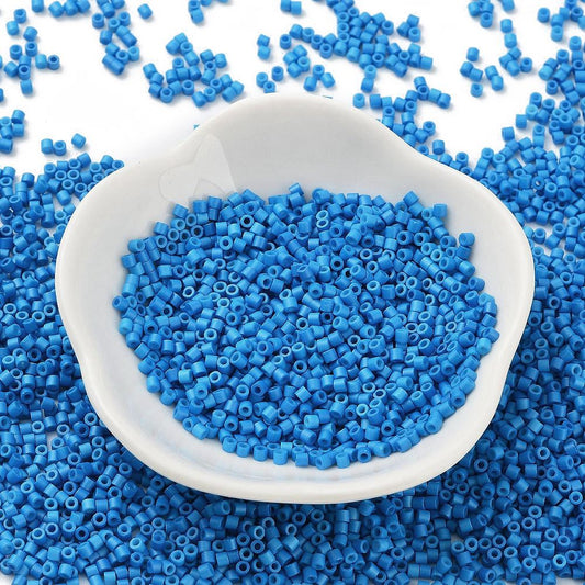 Cylinderperler delica style 2x1,5mm. 10g. Cyan.